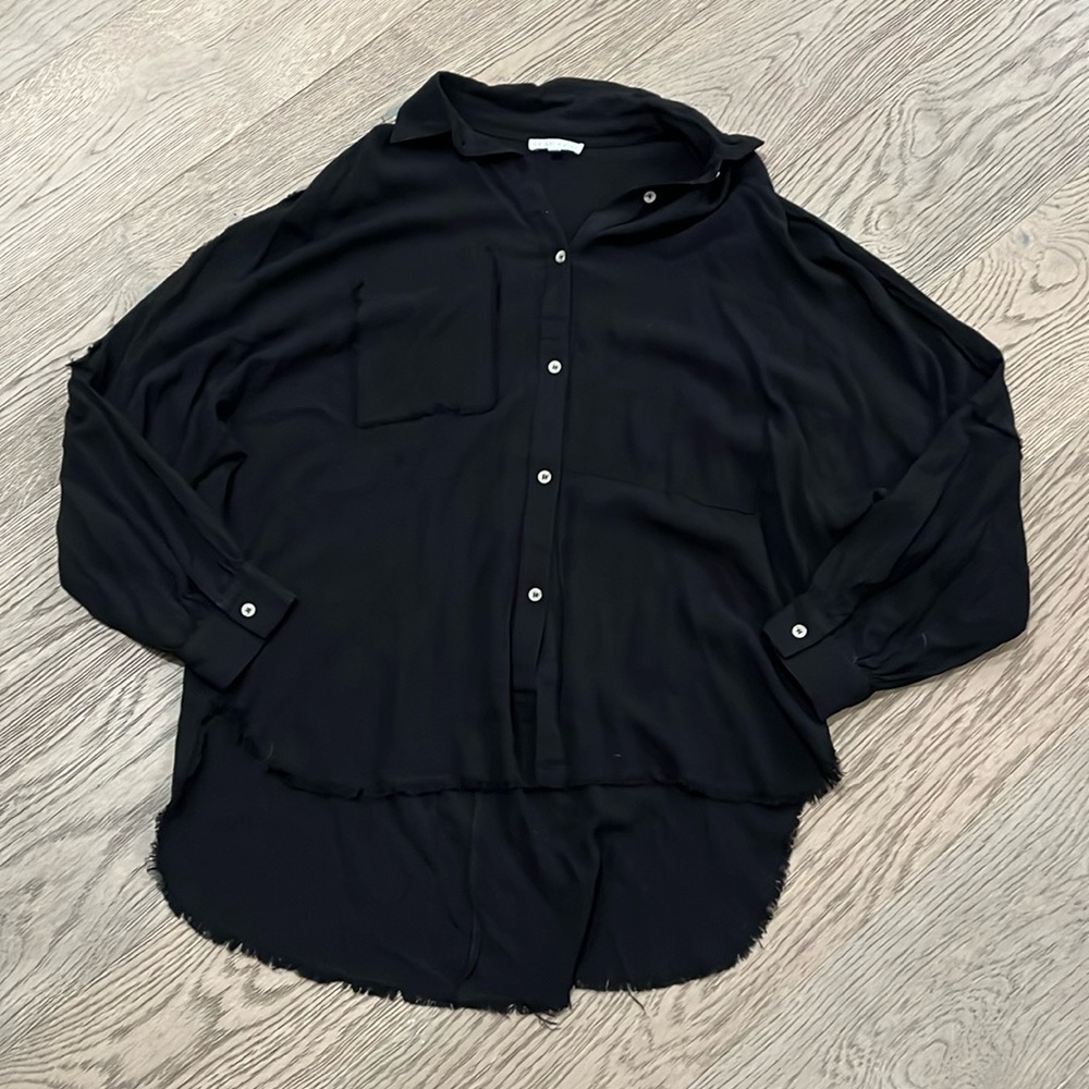 Aemi+co button down
